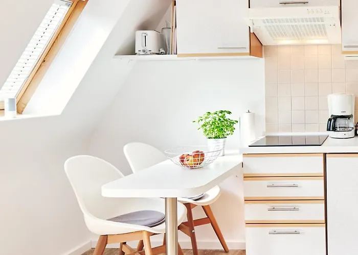 Ferienwohnung Mit Balkon In Zentraler Und Ruhiger Lage