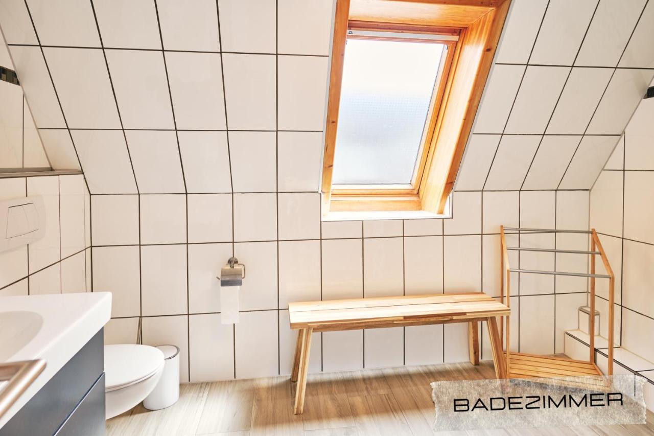 Mit Balkon In Zentraler Und Ruhiger Lage *